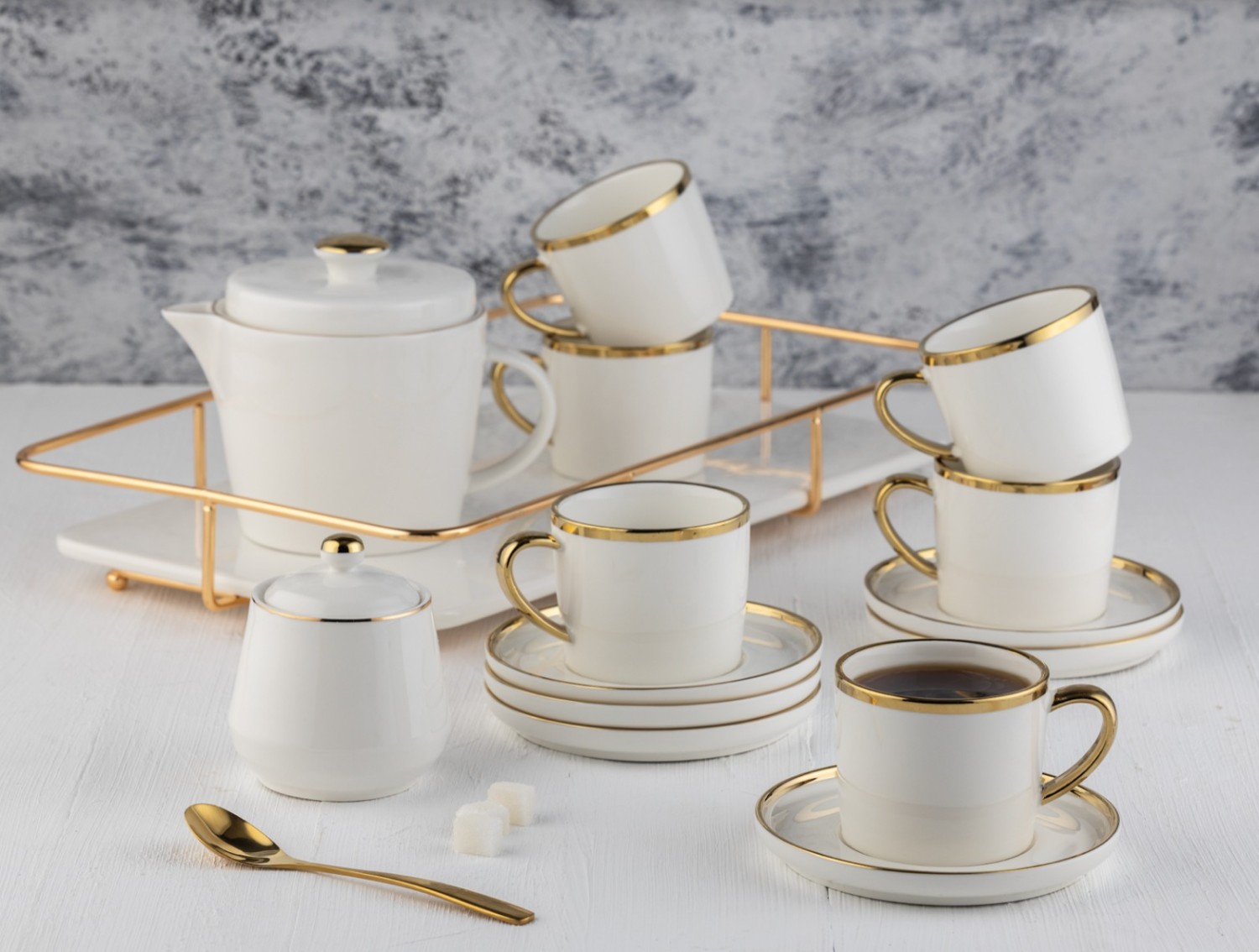 Kalesy Tea Set 17 Pieces with tray