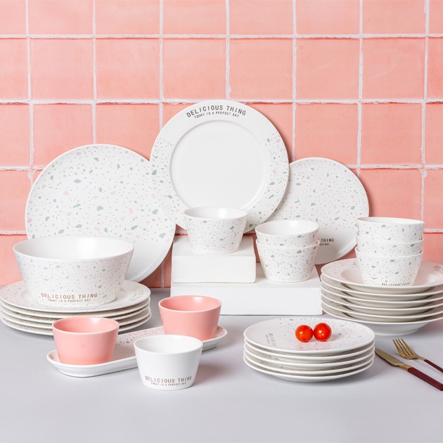 Daily dinner set pink dots 30 pieces